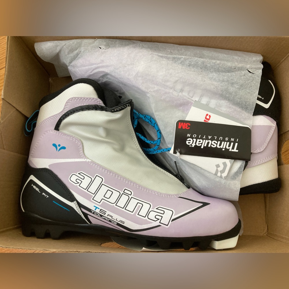 NIB women’s Alpina T5 Eve Plus